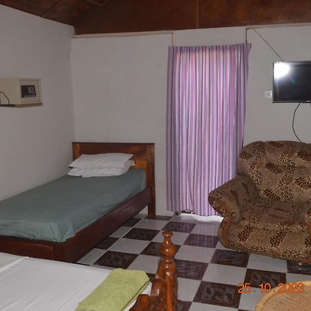 Easy Time Lodge Kololi Luaran gambar