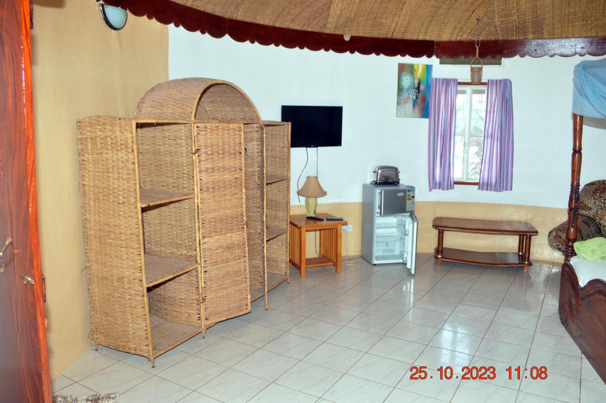 Easy Time Lodge Kololi Luaran gambar