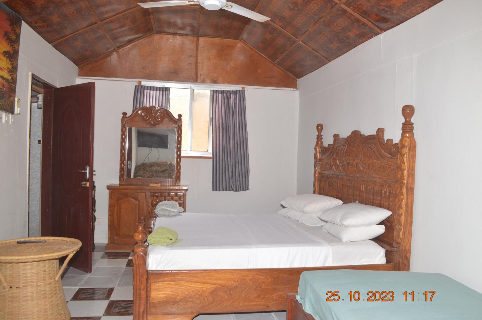 Easy Time Lodge Kololi Luaran gambar